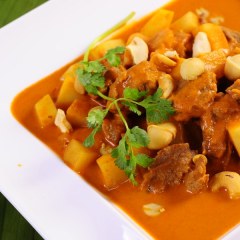 露莎士泰国咖喱酱即食拌饭280g进口泰式黄咖喱块鸡块咖喱饭嘎哩酱