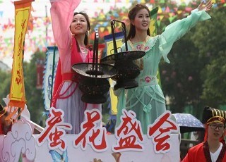 千年蚕乡的现代蝶变：‘清明轧蚕花’民俗活动焕发新生